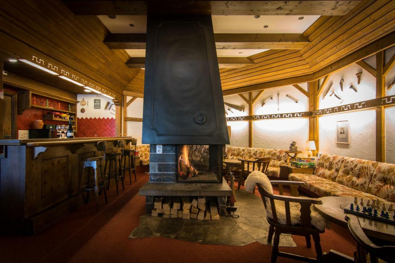 סאס פה Hotel La Collina מראה חיצוני תמונה